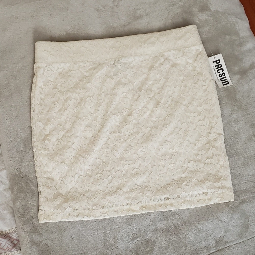 NWT Floral skirt